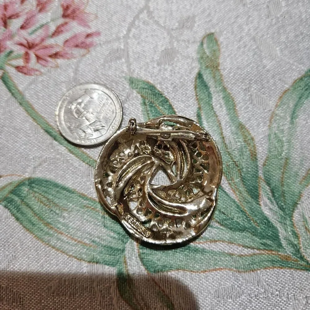 vintage cottagecore whimsigoth gold tone swirly brooch